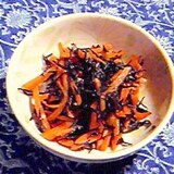 人参と米ひじきのキンピラ・塩麹味